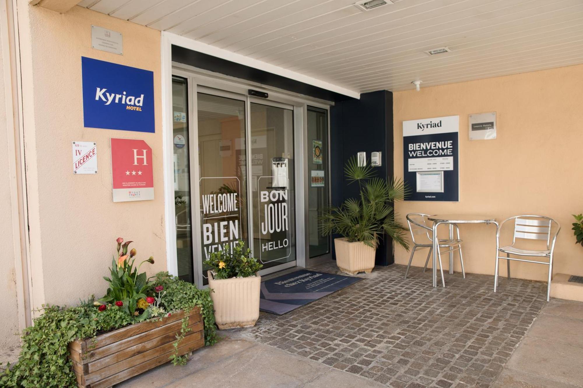 Kyriad Villefranche Sur Saone Bagian luar foto